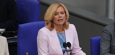 Plötzlich ist aus der AfD-Fraktion das „Heidi“-Lied zu hören – Klöckner greift ein