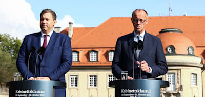 Schwarz-Rot fällt auf Tiefstand – AfD bleibt stärkste Kraft