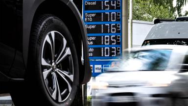 Tanken im Westen deutlich billiger als im Osten