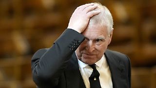 Prinz Andrew gibt königlichen Titel und Ehren auf
