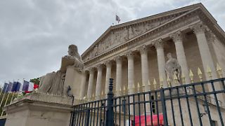 Ratingagentur warnt Frankreich mit negativem Ausblick