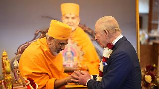 König Charles begeistert mit Tempel-Besuch
