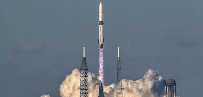 Neun Minuten nach dem Start glückt der Jeff Bezos-Rakete erstmals die Rückkehr aus dem All