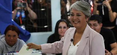 Linke Kandidatin liegt bei Präsidentschaftswahl vor Rechtsaußen-Politiker – Stichwahl erwartet