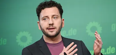 „Betreutes Regieren ist vorbei“ – Banaszak schließt Zustimmung zum Rentenpaket aus