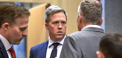 Trumps „Drohnen-Typ“ verhandelt nun in Abu Dhabi mit Russland