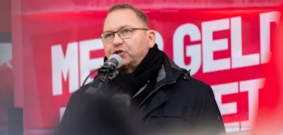 Verdi kritisiert AfD-Kurs der Familienunternehmer – Baufirma prüft Mitgliedschaft