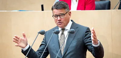 „Der gute Staat ist kein Besserwisser“ – Ministerpräsident will keine Beamten mehr einstellen