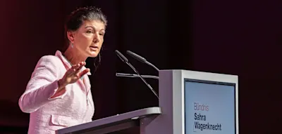 &bdquo;Das ist der pure Wahnwitz. Das wird uns in einen Krieg mit Russland f&uuml;hren&ldquo;, sagt Wagenknecht