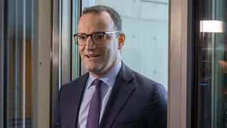 Ex-Gesundheitsminister Spahn verteidigt milliardenschwere Maskenk&auml;ufe