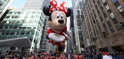 Warum Disney eine Milliarde in die &bdquo;Verschrottung seiner Marke&ldquo; investiert