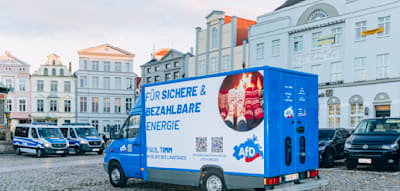 St&ouml;raktionen bei AfD-B&uuml;rgerdialog &ndash; Polizei r&uuml;ckt mehrmals aus