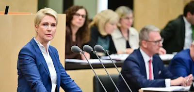 Rentenpaket kann zum 1. Januar in Kraft treten &ndash;&nbsp;Bundesrat billigt Gesetz von Schwarz-Rot