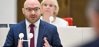 &bdquo;V&ouml;llig unerwartet aus dem Leben gerissen&ldquo; &ndash; Ministerium warnt mit Traueranzeige vor Feuerwerk