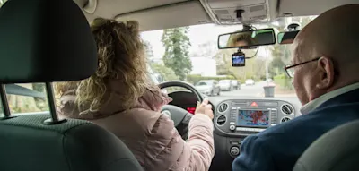 &bdquo;Freiheit und Teilhabe&ldquo; &ndash;&nbsp;CSU will EU-weit Autofahren ab 16 Jahren erlauben