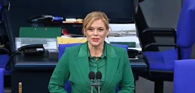 Kl&ouml;ckner will Extremisten Hausausweis im Bundestag entziehen &ndash; Unterst&uuml;tzung von Gr&uuml;nen