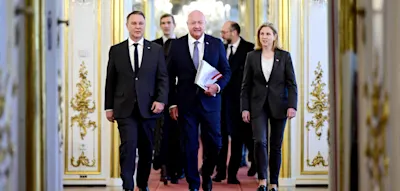 Asylberechtigte m&uuml;ssen &bdquo;Werte-Charta&ldquo; unterzeichnen, um Sozialleistungen zu erhalten