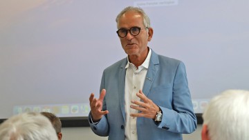 Austausch mit SPD-Verkehrspolitik: Autoh&auml;ndlerverband wirbt f&uuml;r seine Rolle