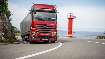 Nordamerika schw&auml;chelt: Absatzr&uuml;ckgang bei Daimler Truck