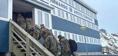 Soldaten gelandet &ndash; Bundeswehr startet Gr&ouml;nland-Mission mit 15 Frauen und M&auml;nnern