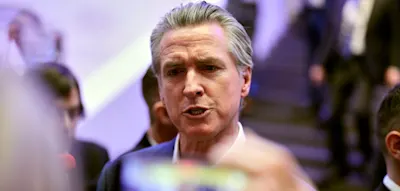 &bdquo;Wie erb&auml;rmlich&ldquo; &ndash; US-Gouverneur wirft Europas Regierungen Kniefall vor Trump vor