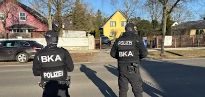 Doppel-Razzia gegen mutma&szlig;liche Agenten und Unterst&uuml;tzer Russlands