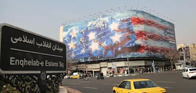 &bdquo;Wer Wind s&auml;t, wird Sturm ernten&ldquo;, hei&szlig;t es auf Anti-US-Banner &ndash; Bis zu 30.000 Tote bei Protesten