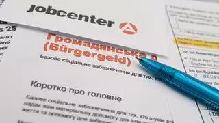 Asylleistungen statt B&uuml;rgergeld f&uuml;r Ukrainer: Was der Systemwechsel f&uuml;r Kreise bedeuten w&uuml;rde