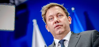 Klingbeil &auml;u&szlig;ert Unverst&auml;ndnis &uuml;ber Zahnarzt-Debatte &ndash; Bundesregierung nimmt Stellung