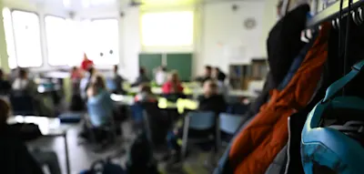 Lehrer m&uuml;ssen jetzt eine Stunde mehr unterrichten &ndash; Gewerkschaft k&uuml;ndigt Klagen an