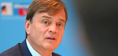 Verwandte bei Abgeordneten besch&auml;ftigt &ndash; AfD-Fraktion k&uuml;ndigt &Uuml;berpr&uuml;fung an