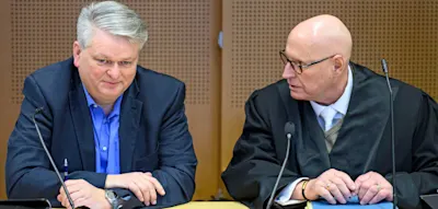 AfD-Abgeordneter wegen Hitlergru&szlig; auf Wahlplakat zu Geldstrafe verurteilt