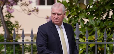 Polizei nimmt Andrew Mountbatten-Windsor fest