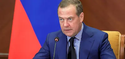 &bdquo;Der Friedensstifter hat einmal mehr sein wahres Gesicht gezeigt&ldquo;, urteilt Medwedjew