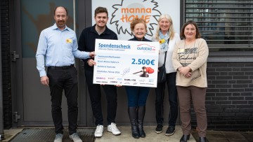 Insgesamt 7.500 Euro durch Charity: Autobid &uuml;berreicht Scheck f&uuml;r drei Projekte