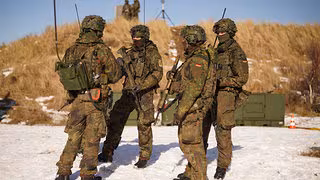 Wehrbeauftragter fordert attraktivere Bundeswehr