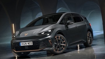 Cupra liftet Born: Mehr Reichweite, mehr Display, mehr Licht