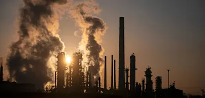 &Ouml;lpreis steigt um fast 30 Prozent an, B&ouml;rsen st&uuml;rzen ab &ndash; Trump versucht zu beschwichtigen