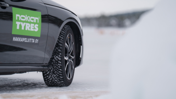Adaptiver Spikereifen von Nokian: Auf Eis wird er stachelig