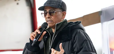 Xavier Naidoo fordert Aufkl&auml;rung im &bdquo;Epstein-Komplex&ldquo; &ndash; 750 Demonstranten erscheinen zur Kundgebung