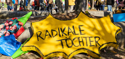 F&ouml;rdergeld f&uuml;r NGO gestoppt &ndash;&nbsp;&bdquo;Radikale T&ouml;chter&ldquo; attackieren Bundesregierung