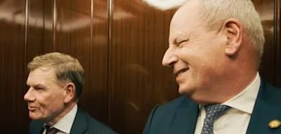 Im Fahrstuhl l&auml;stert Au&szlig;enminister Wadephul &uuml;ber US-Pr&auml;sident Trump