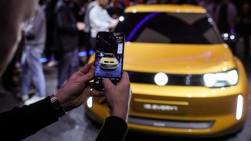 VW und Rivian: Neue E-Auto-Architektur besteht Wintertest