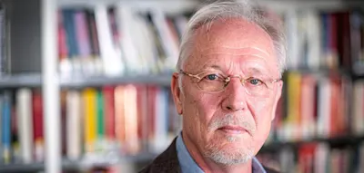 Jetzt soll seine Ideengeschichte eine &bdquo;Kampfschrift gegen die liberale Demokratie&ldquo; sein