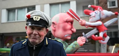 Gericht in Moskau verurteilt Bildhauer Jacques Tilly wegen Karnevalswagen zu Haftstrafe