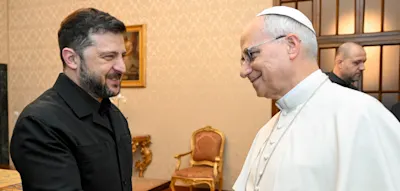 Russland &uuml;berzieht Ukraine w&auml;hrend Selenskyj-Telefonat mit Papst Leo mit schweren Luftangriffen