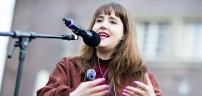 Ricarda Lang fordert wegen hoher Benzinpreise Recht auf Homeoffice