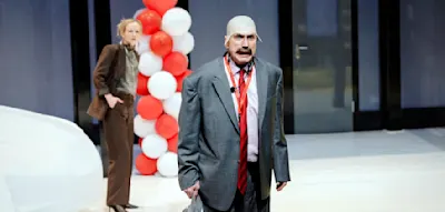 So haben Sie Lars Eidinger noch nie gesehen