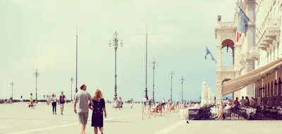 Nach Italien fahren, von &bdquo;Wien am Meer&ldquo; tr&auml;umen und Titos Redenschreiber treffen
