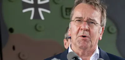 &bdquo;Alle d&uuml;rfen selbstverst&auml;ndlich verreisen&ldquo; &ndash; Pistorius reagiert auf Kritik